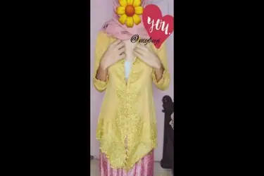 Ukhti Hijab Pink Digigit Brutal Memek Basah Banjir poster